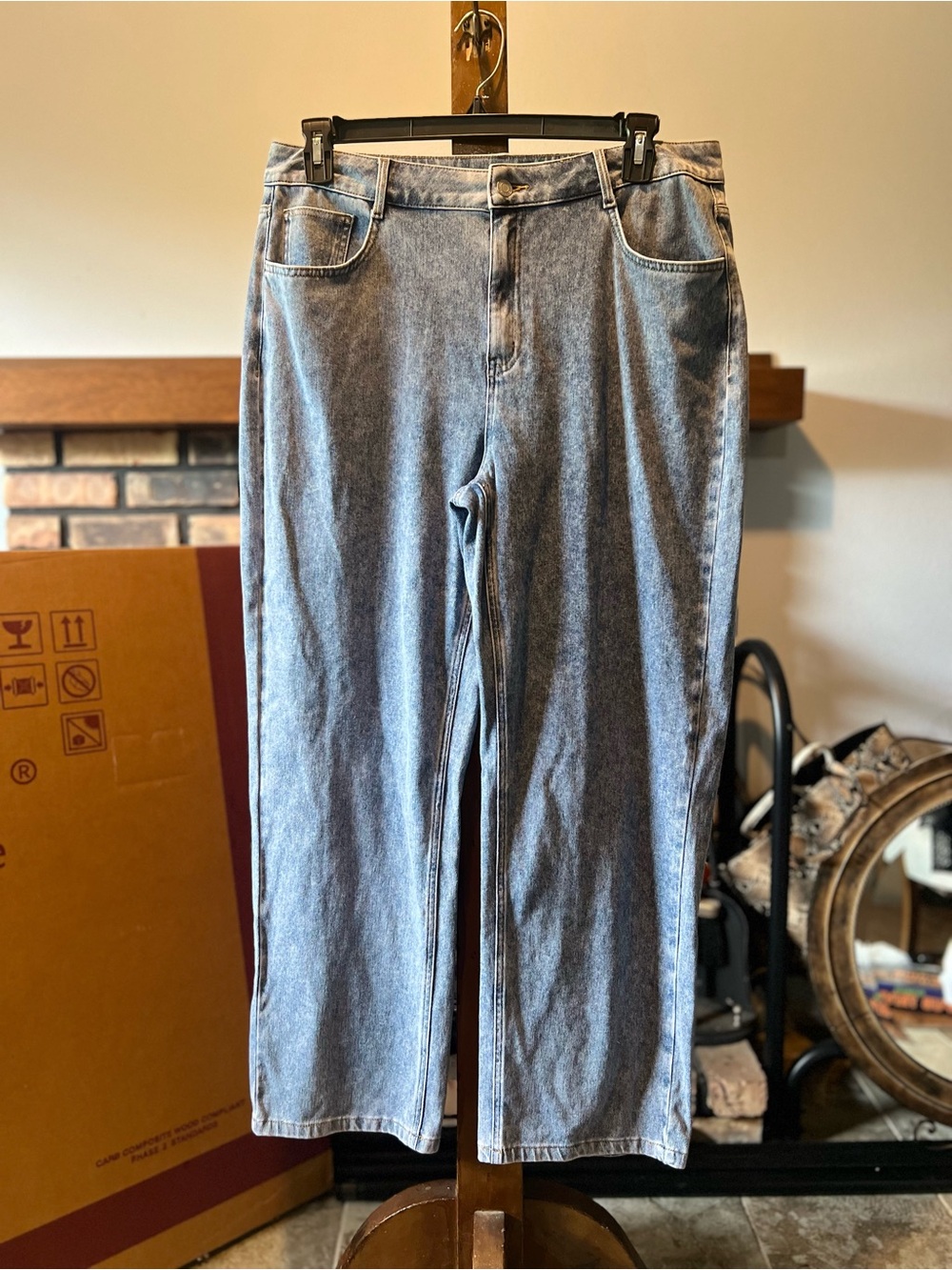 HALARA Washed Light Blue Straight-Leg Jeans